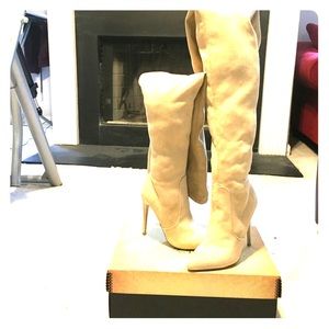 Women’s Thigh high boots size 7.